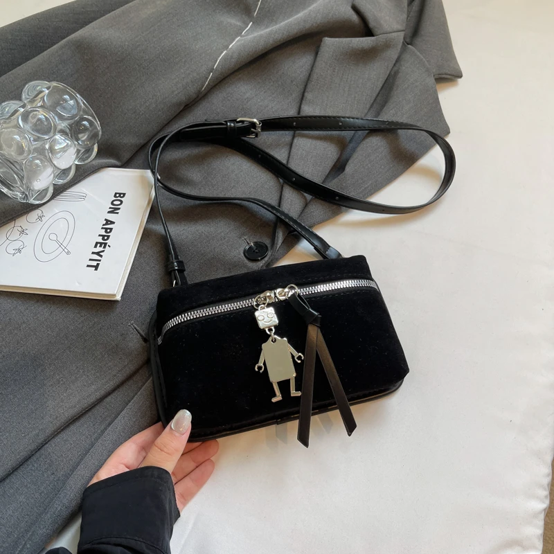 

Unique High-End Crossbody Handbag With Letter Logo And Minimalist Design For Business Women Use