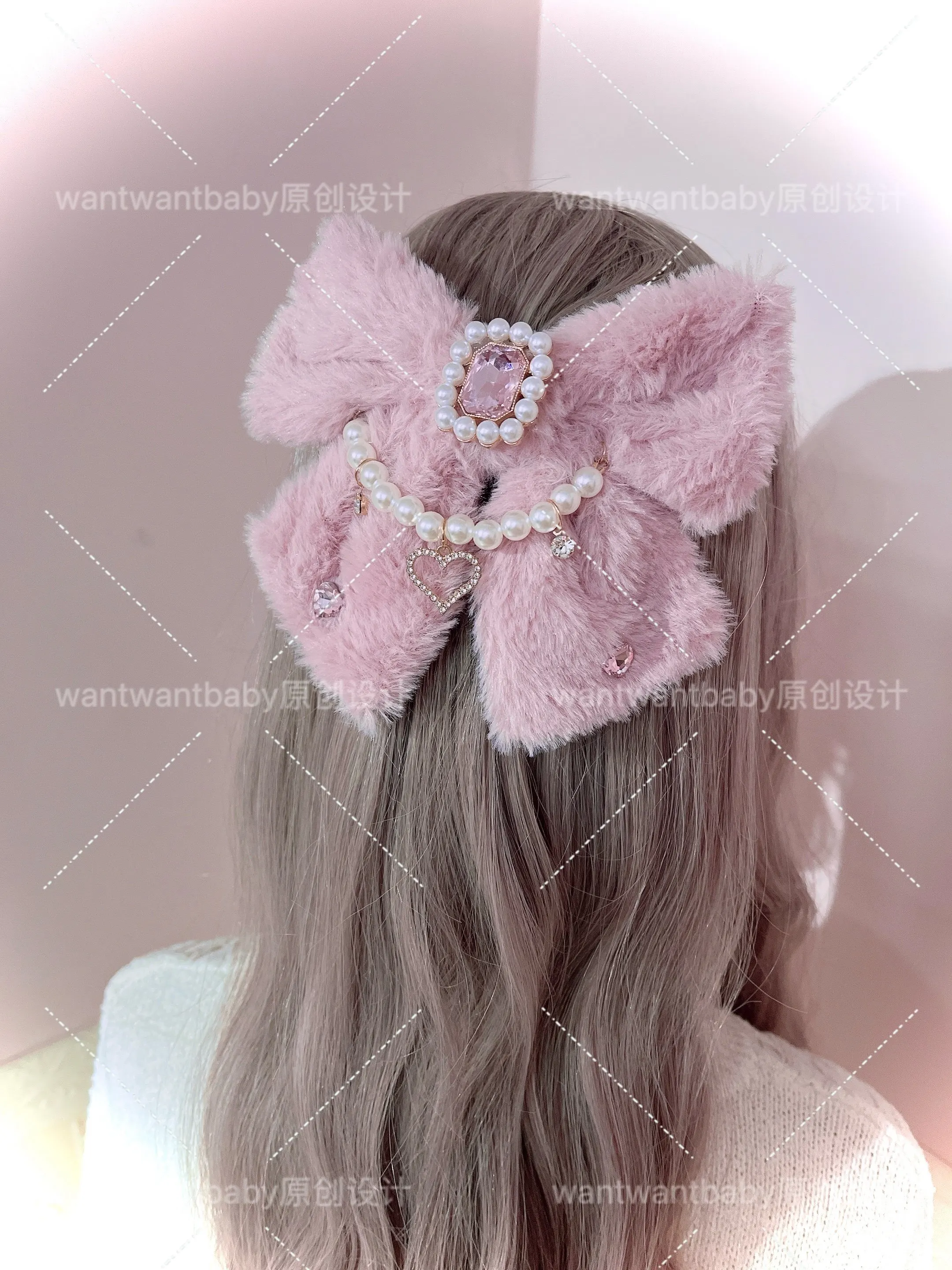 

Японский оригинальный массовый производство Лолита с жемчугом и стразами, плюшевая заколка с большим краем, брошь-зажим, аксессуары для волос, головной убор для женщин