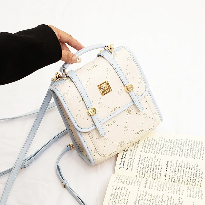 

Оригинальные сумки и кошельки Disney, серия Strawberry Bear, милый рюкзак с принтом, женская универсальная дорожная сумка 429