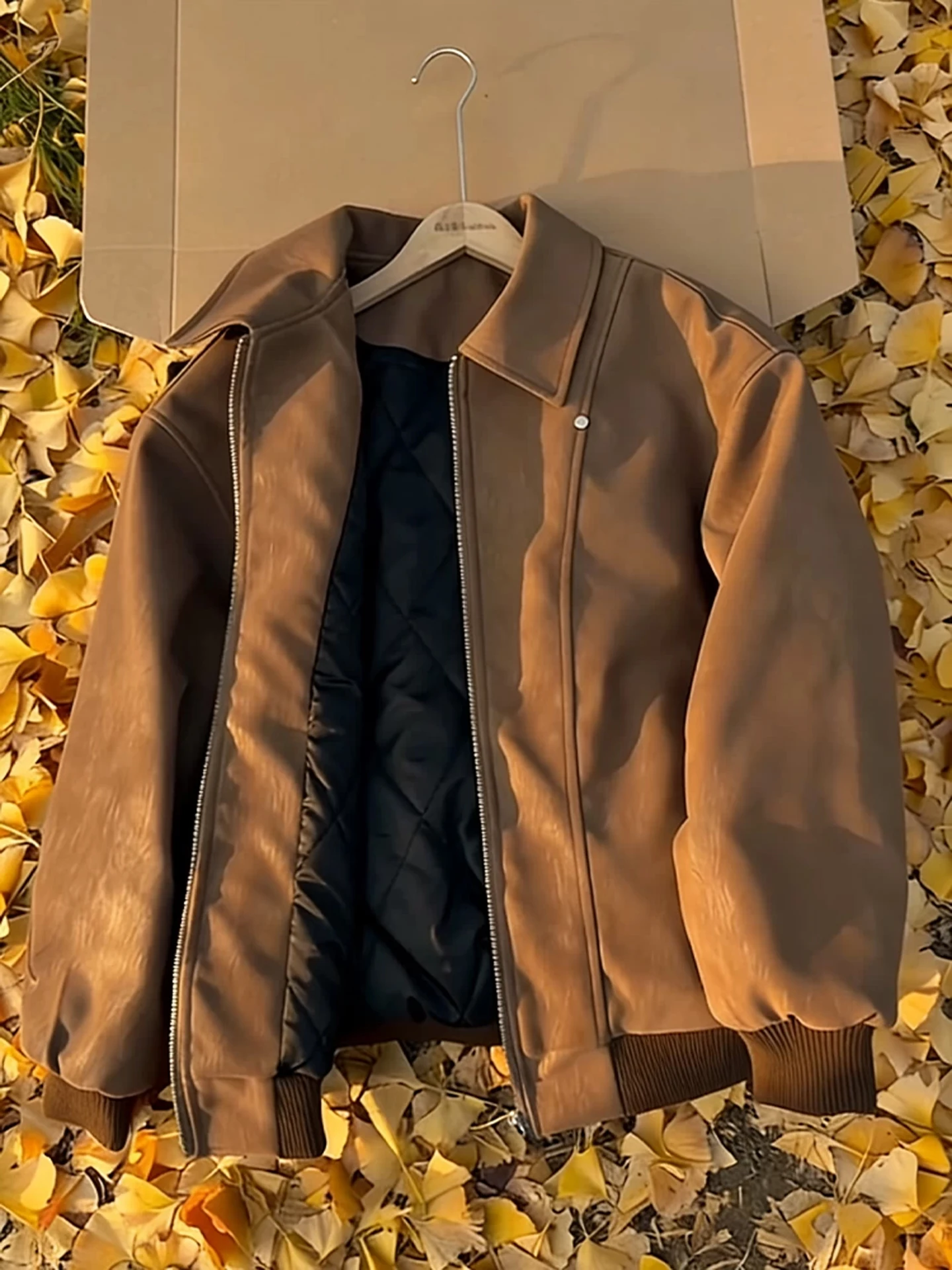 

Thiened Leather Jaet Men's Winter Coat ort Baseball Sle Stand Collar Cotton Padded Zipper Closure Color