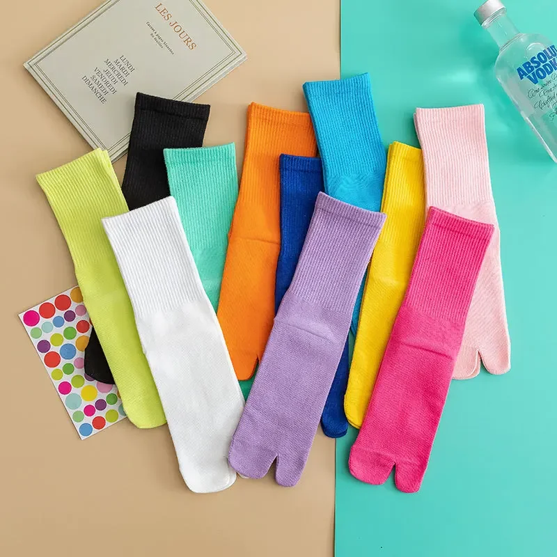 Color five-finger cotton sweat-absorbing breathable sports socks Japanese candy color split-toe women's socks