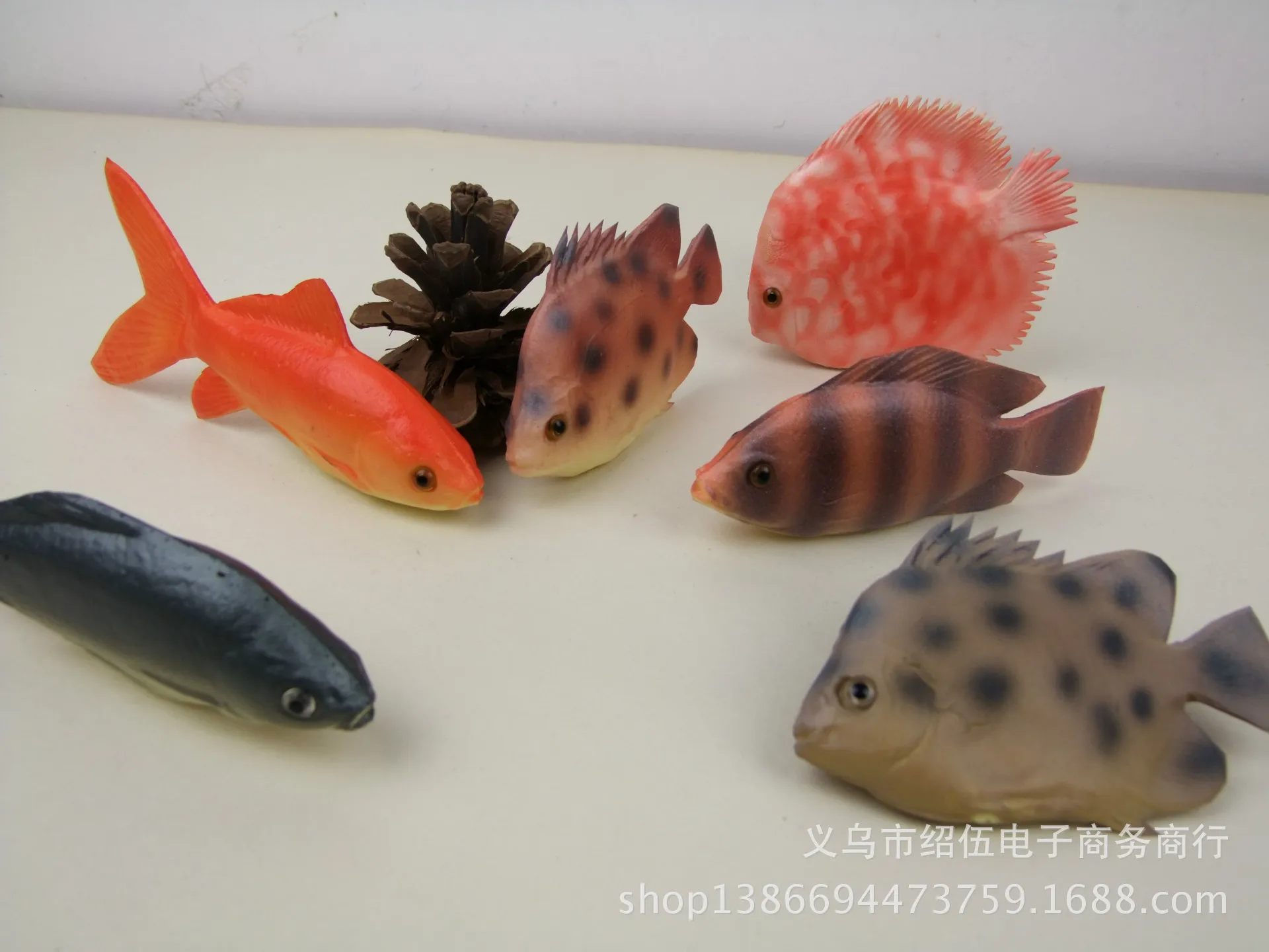 Simulierte Fisch modell künstliche Karausche Figur Fisch Dekoration Ornament Kinder Tier lernen Spielzeug Geschenke dekorative Requisiten – Detail 3