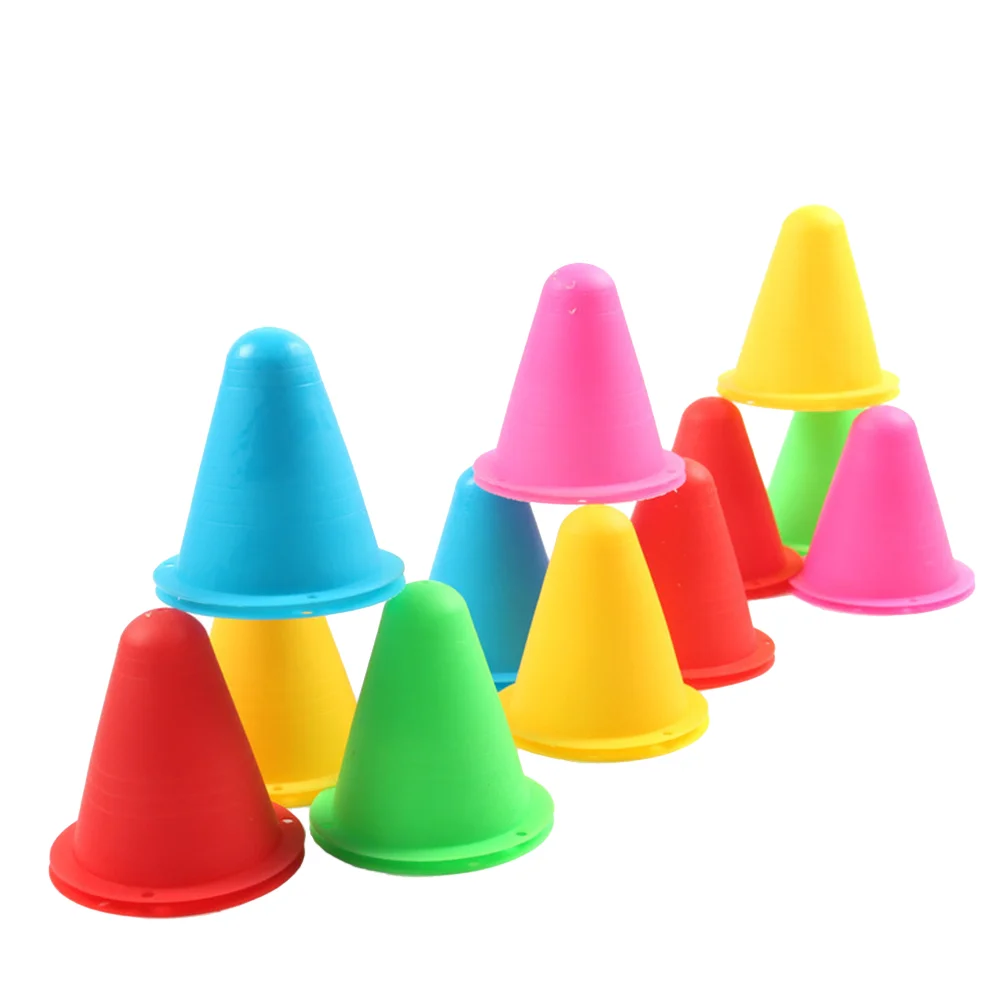 

50pcs Roller Skating Cone Roadblock Training Road Cones Roller Skating Cups Skate Pile Cup Random Color