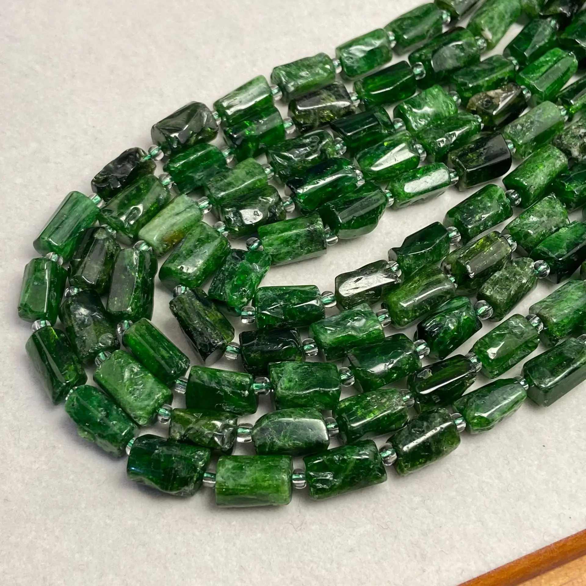 

Green Chrome Diopside Natural Gemstones Rectangular Cylindrical Beads