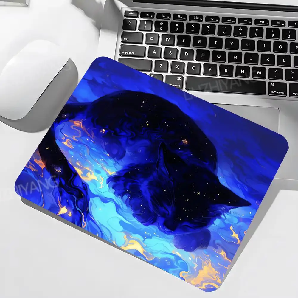 

Коврик для мыши с черным котом, маленький офисный коврик для компьютерного стола, настольная клавиатура, большой коврик для мыши, подушка для ноутбука, нескользящая настольная панель, домашний декор 40X45