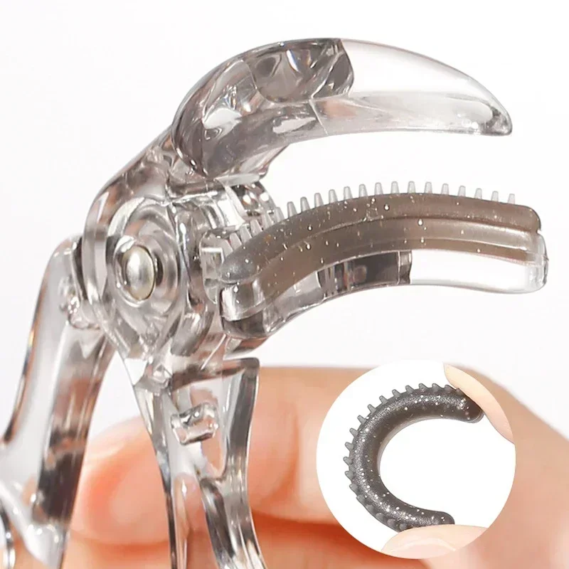 広角ポータブルまつげカーラー、ワンクリップスタイリングツール、目を大きく見せる、操作が簡単なコーム歯まつげカーラー