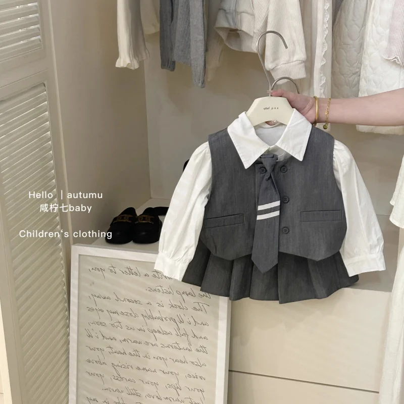 Baby Girl Vest Suit2024Autumn New Girls' Shirt Pleated Skirt Preppy StyleJKThree-Piece Suit