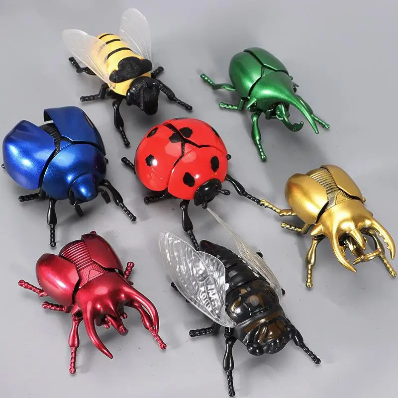 【BS】1Pcs Simulation Wind-Up Beetle  Crawling Pets Miniature Model Kids Toys Realistic Movement Collection Nature Lover's Gift