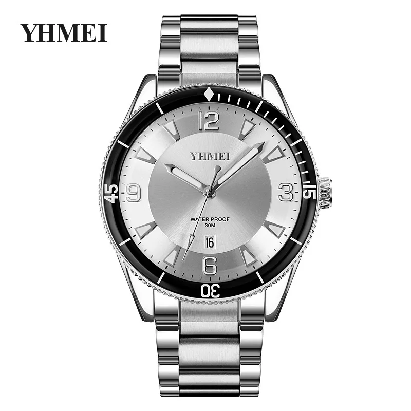 Modern Business Quartz Watch, Stylish Stainless Steel Waterproof Chronograph for Men, Sporty & Professional Design