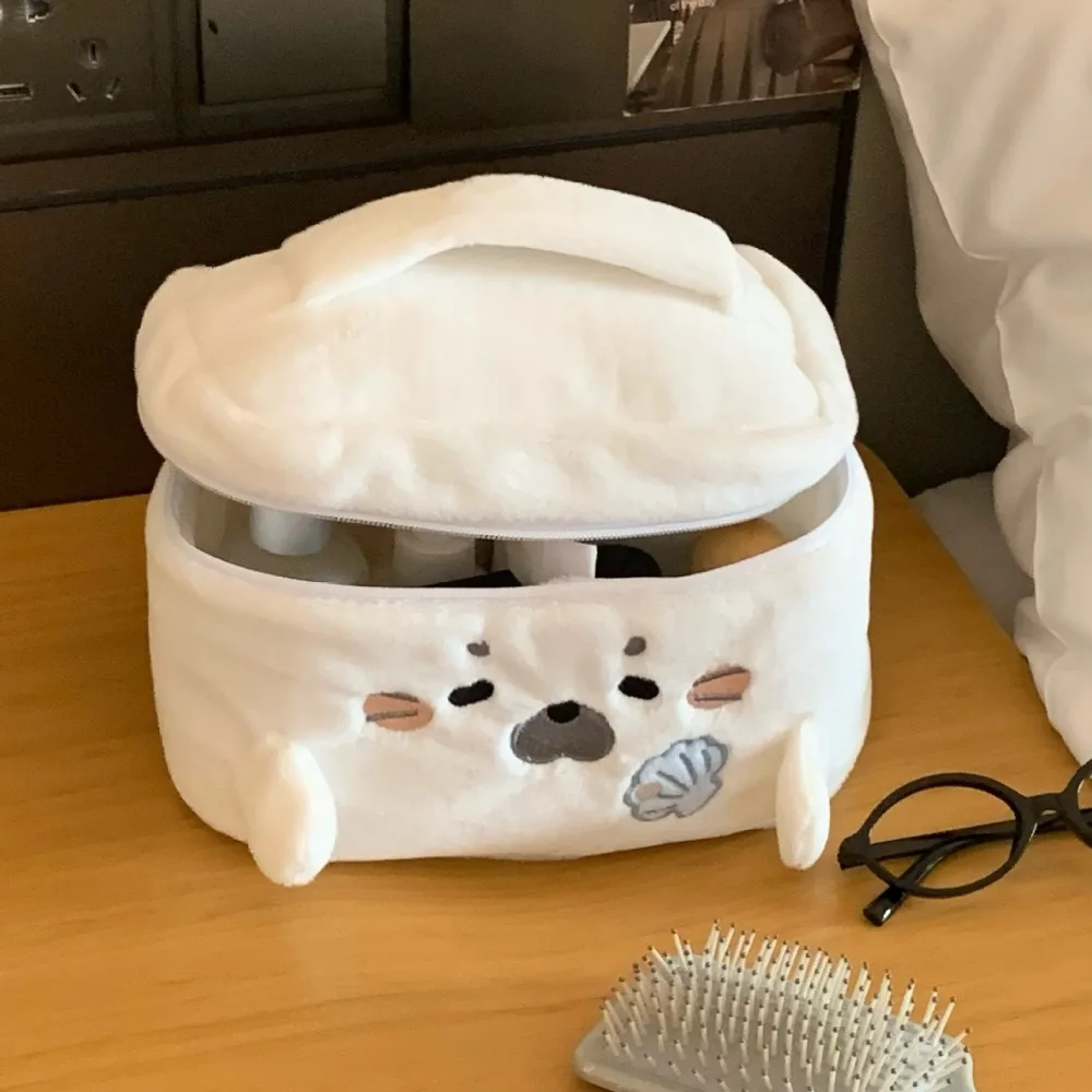 Fluffy Little Seal Make-up-Tasche, großes Fassungsvermögen, Kosmetiktasche mit Stickmuster, tragbare Reise-Kulturtasche, vielseitig einsetzbar – Detail 17