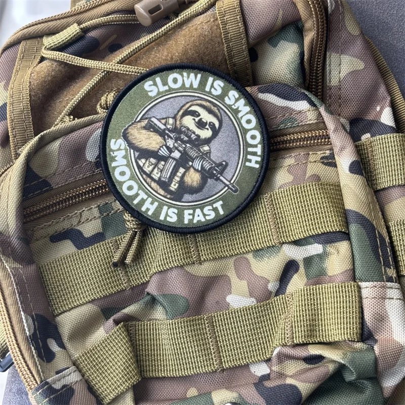 Parche moral táctico Slow Is Smooth Is Fast con velcro para equipamiento - imagen 2