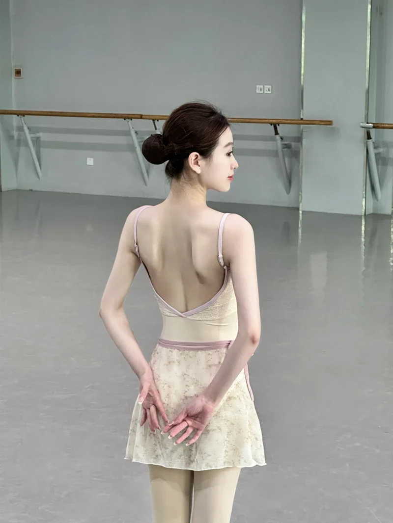 Балетное танцевальное трико для взрослых Новое Элегантное кружевное тренировочное командное гимнастическое танцевальное Боди женское высококачественное балетное трико для йоги
