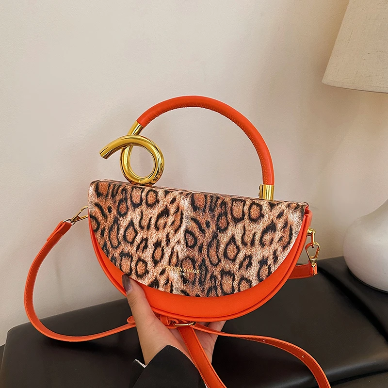 

2025 New Fashion Saddle Women Bag 8 Color Loepard Handbag Small Semicircle Crossbody Bag Designer Shoulder Bag Short Handle Tote
