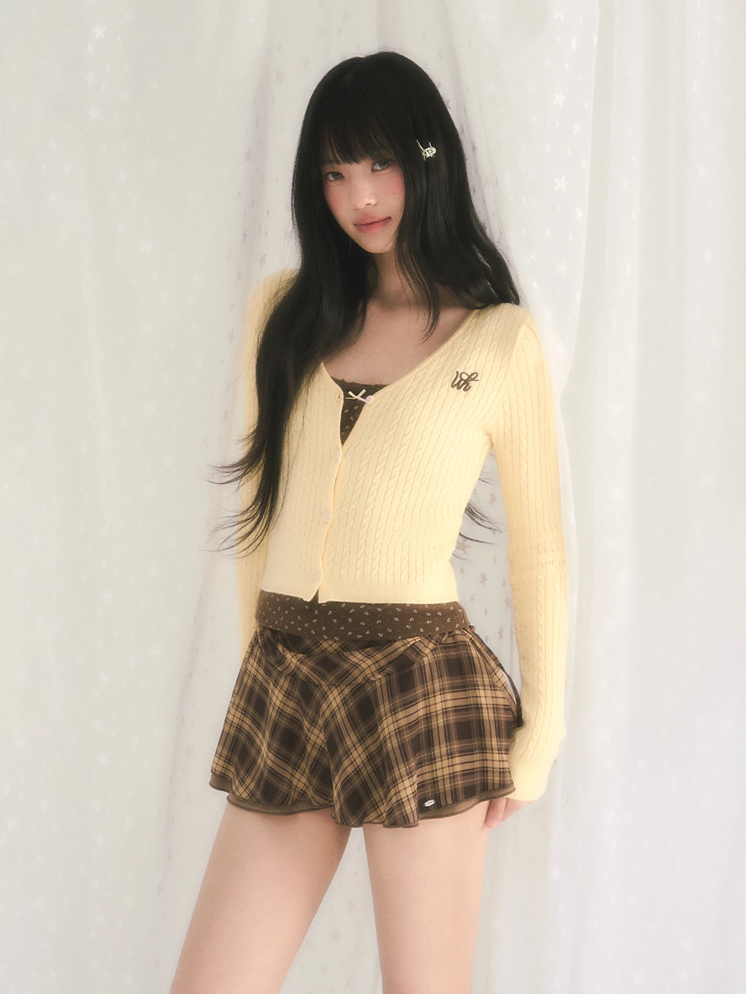 

Корейский вязаный кардиган Wedhub с V-образным вырезом, женский, серия Lazy Feel Miu, укороченный топ с красивым цветочным узором