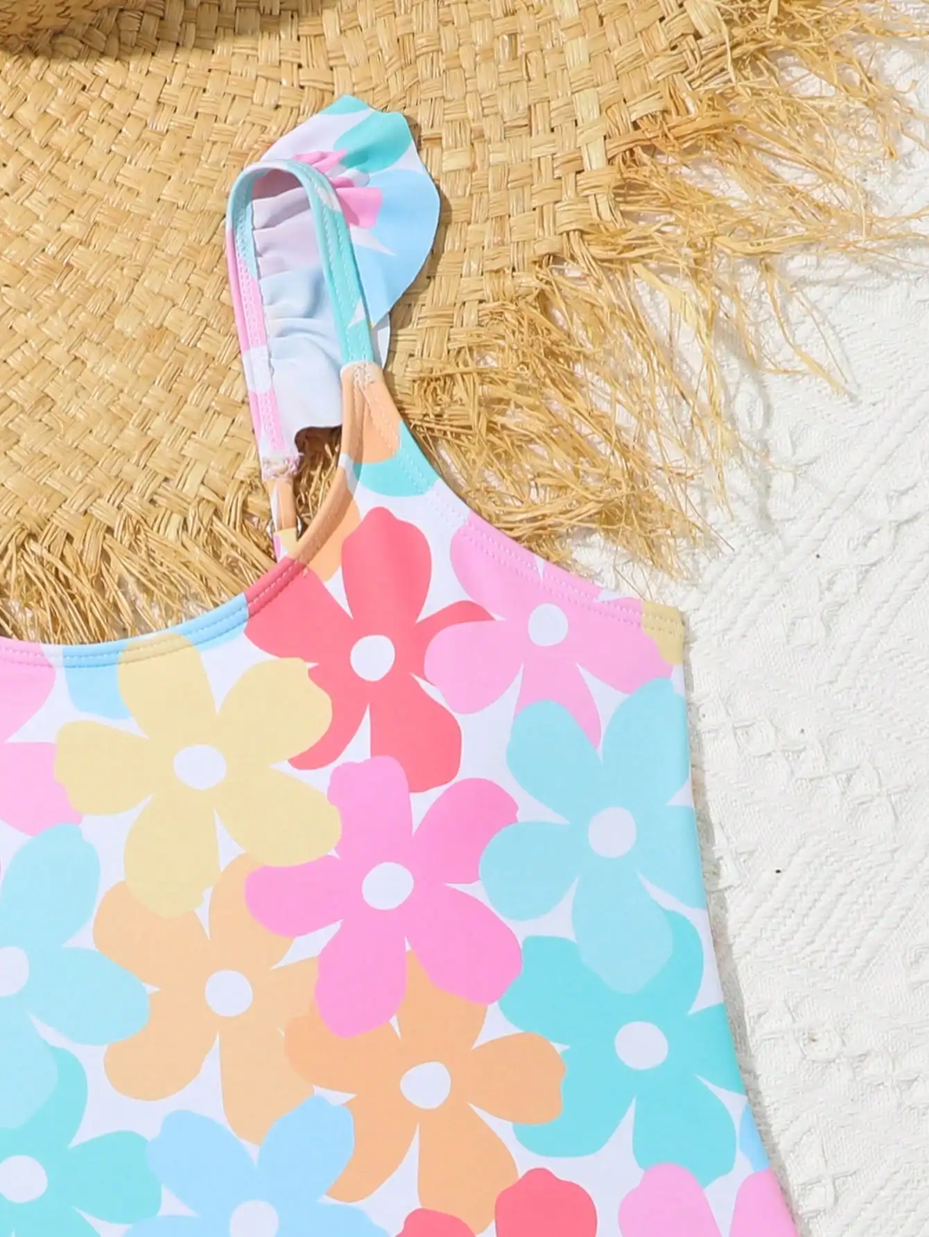 

Женский цельный купальник с красочным цветочным принтом и юбкой с рюшами