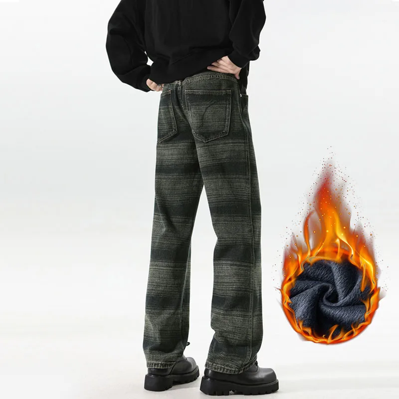 กางเกงยีนส์เดนิมลายทางผู้ชายแบบวอร์ม ซักฟอก สไตล์อเมริกัน สตรีทแวร์ ทรงหลวม ขากว้าง ทรงตรง แฟชั่นลำลอง สำหรับฤดูหนาว