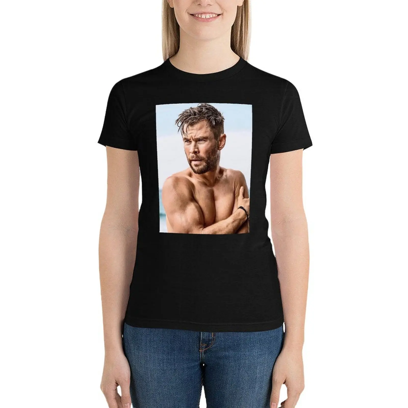 

Chris Hemsworth T-Shirt kawaii clothes Aesthetic clothing t shirt Women