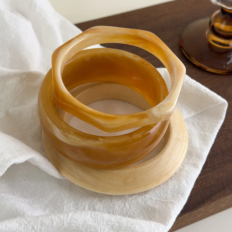 Bracelet Acrylic Ombre Amber Wide Band Vintage Hong Kong Style Geometric Resin Wood Grain Uniquely Designed for Women Daily