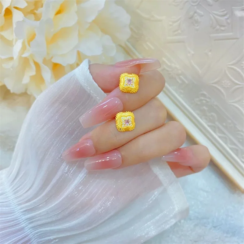 

High quality AU750 18K gold exquisite and fashionable women's earrings high-end feeling earrings wholesale