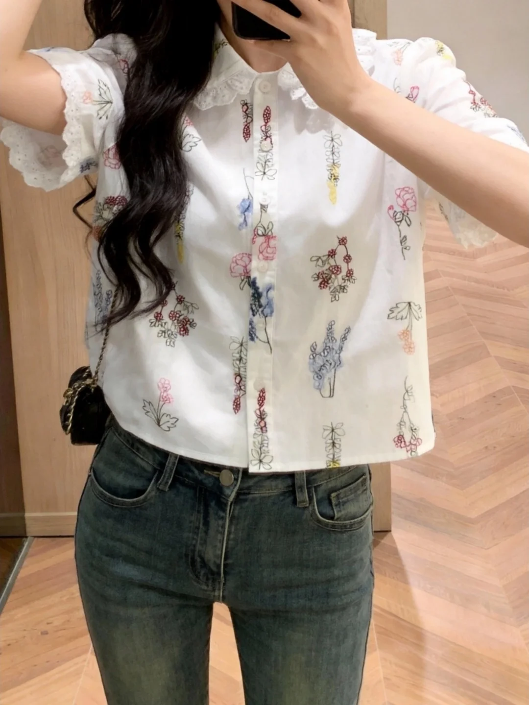 

Casual Cotton ort Sve Embroidered Floral Trim Doll Collar Women's irt Spring 2026 Fre Sle Loose Fit Pure Cotton