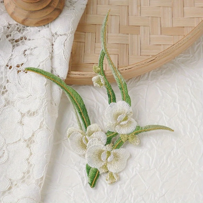 Butterfly Orchid Embroidered Cloth Sticking with Chinese Ancient Style DIY Cloth Sticking Hanfu Bags Stains Repairing Ironing
