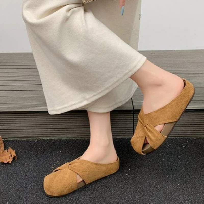 

Cover Toe Mid-heel Flat Slippers for Women 2026 New Geometric Shape Solid Color Outdoor Casual Comfortable Stylish Slippers