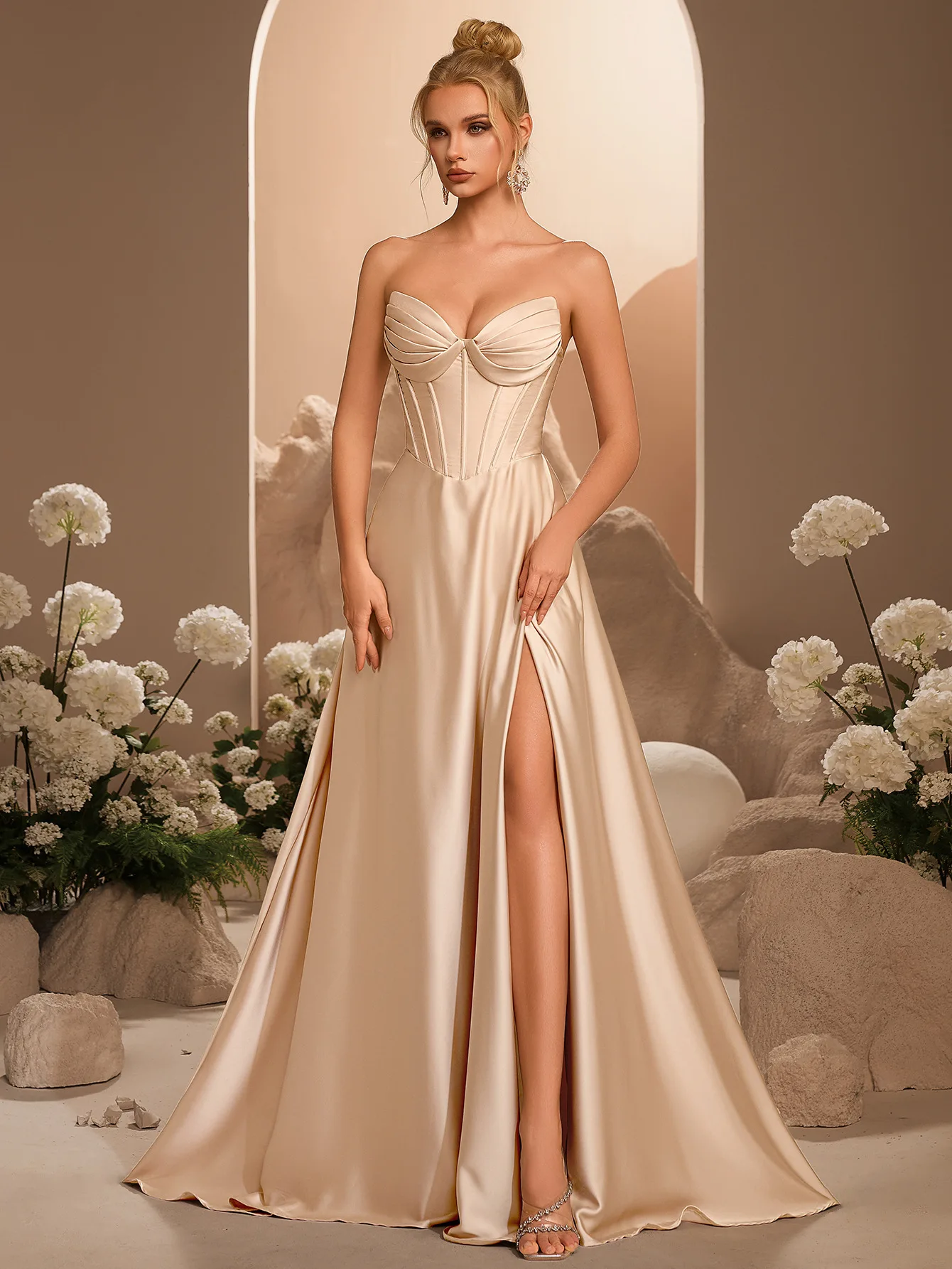 Elegant Champagne A-line Formal Prom Dress 2026 Sweetheart Pleats Silt Satin Evening Gala Birthday Party Gowns Robe De Soiree