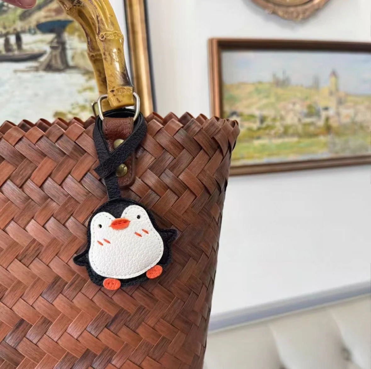 

Genuine leather cowhide little penguin pendant car key pendant handmade bag pendant vintage cute mini cartoon jewelry