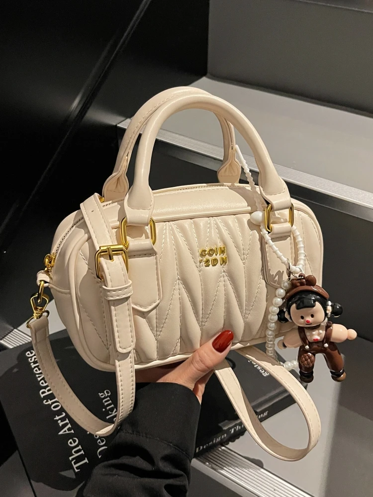 

Faionable Embroidered Crossbody Bag Women's 2025 New Summer Sli Bowling Bag Soft PU Leather oulder Bag Handbag