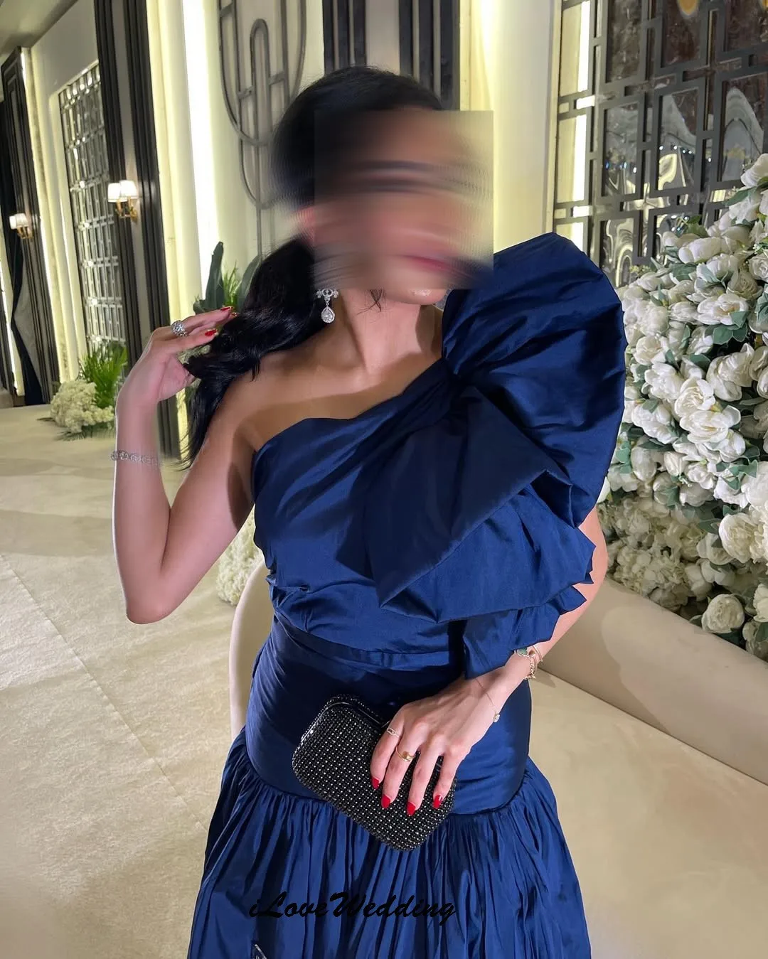 فستان كلاين أزرق بكتف واحد للحفلات الراقصة 2025 مطوي لحفلات الزفاف للنساء الضيوف على شكل حرف a فساتين رسمية طول الأرض مخصصة