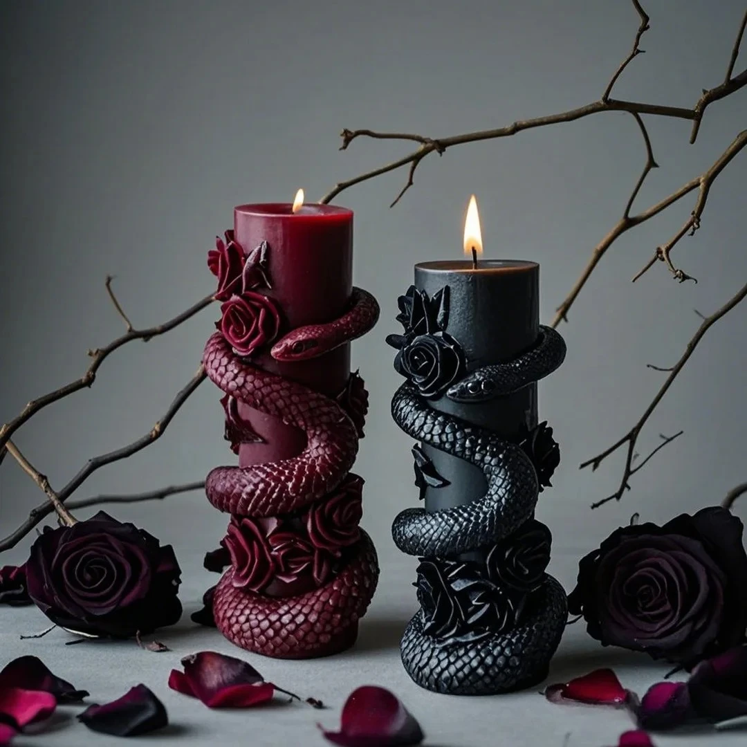

Creative Relief Snake Pillar Candle Halloween Creative Aroma Candle Handmade Candle Atmospheric Home Decor Свечи И Подсвечники