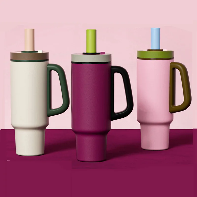 New High Aesthetic Handle Ceramic Inner Large Capacity Straw Insulated Mug Luxury Macaron Ice King Mug Portable Car Travel Ou...