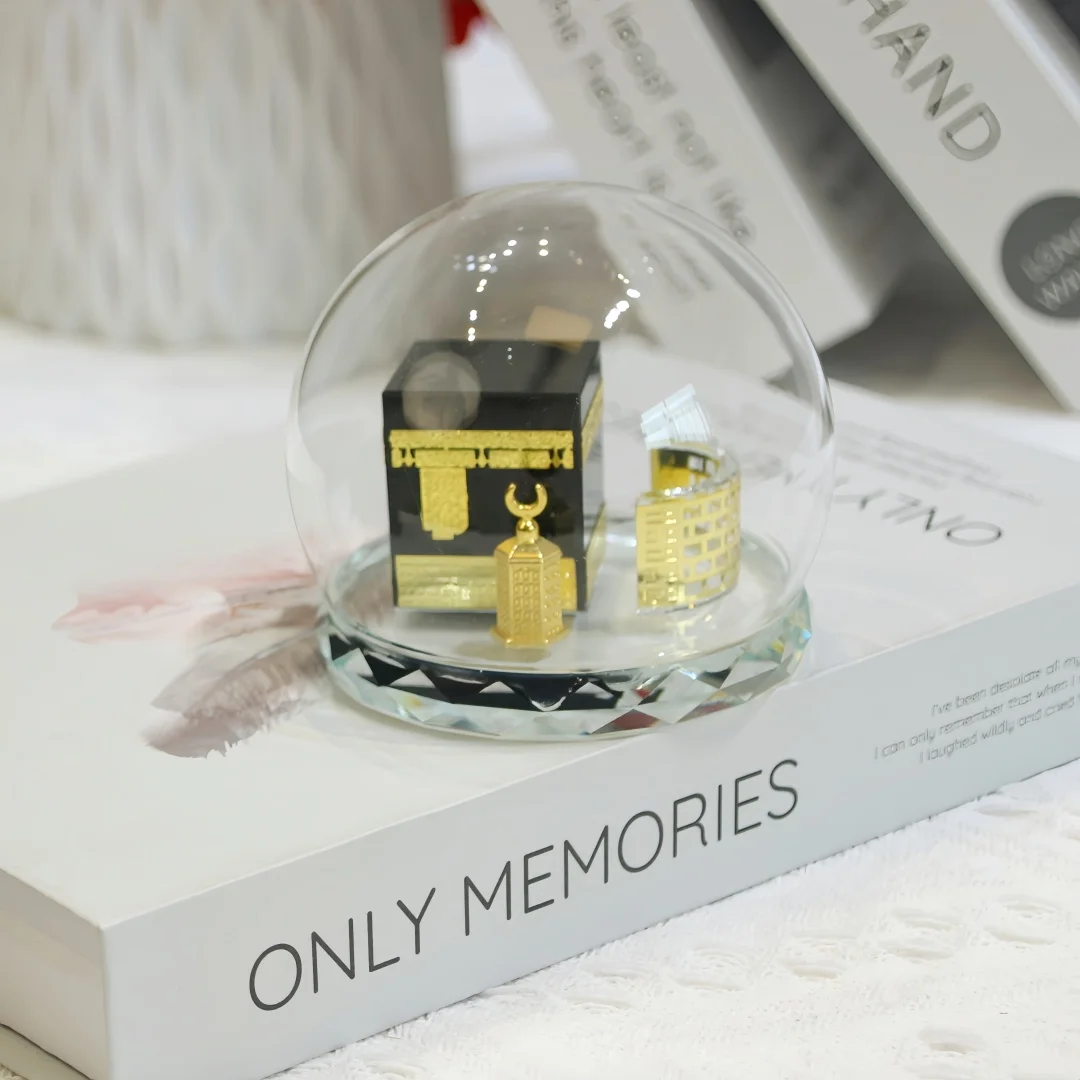 3-Piece Resin Crafts with Stereoscopic Spherical Kaaba, Spherical Relief Ornaments, Complete Gift Sets for Festive Gifting