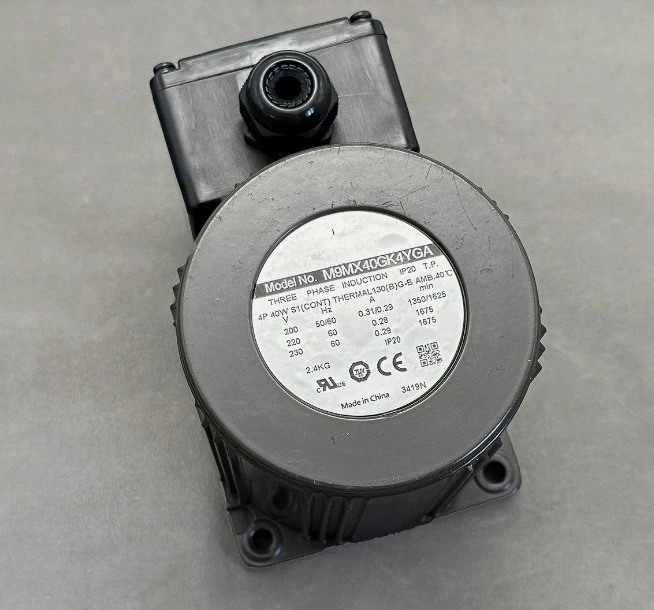 Brand New Motor M9MX40GK4YGA  Three-Phase Motor 40W 200/220/230V Expedited Shipping