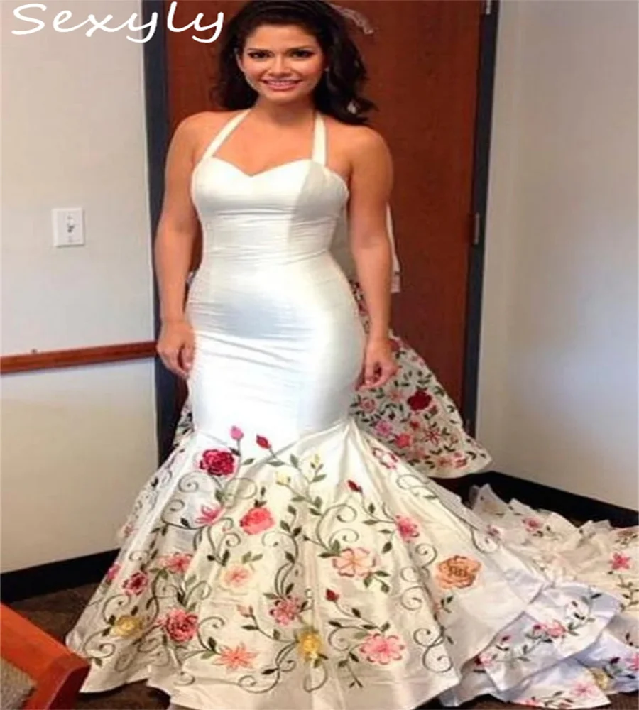 Traditional Mexican Style Wedding Dress Mermaid Halter Fishtail Gothic Halloween Bridal Dress Embroidery Hippies Customized