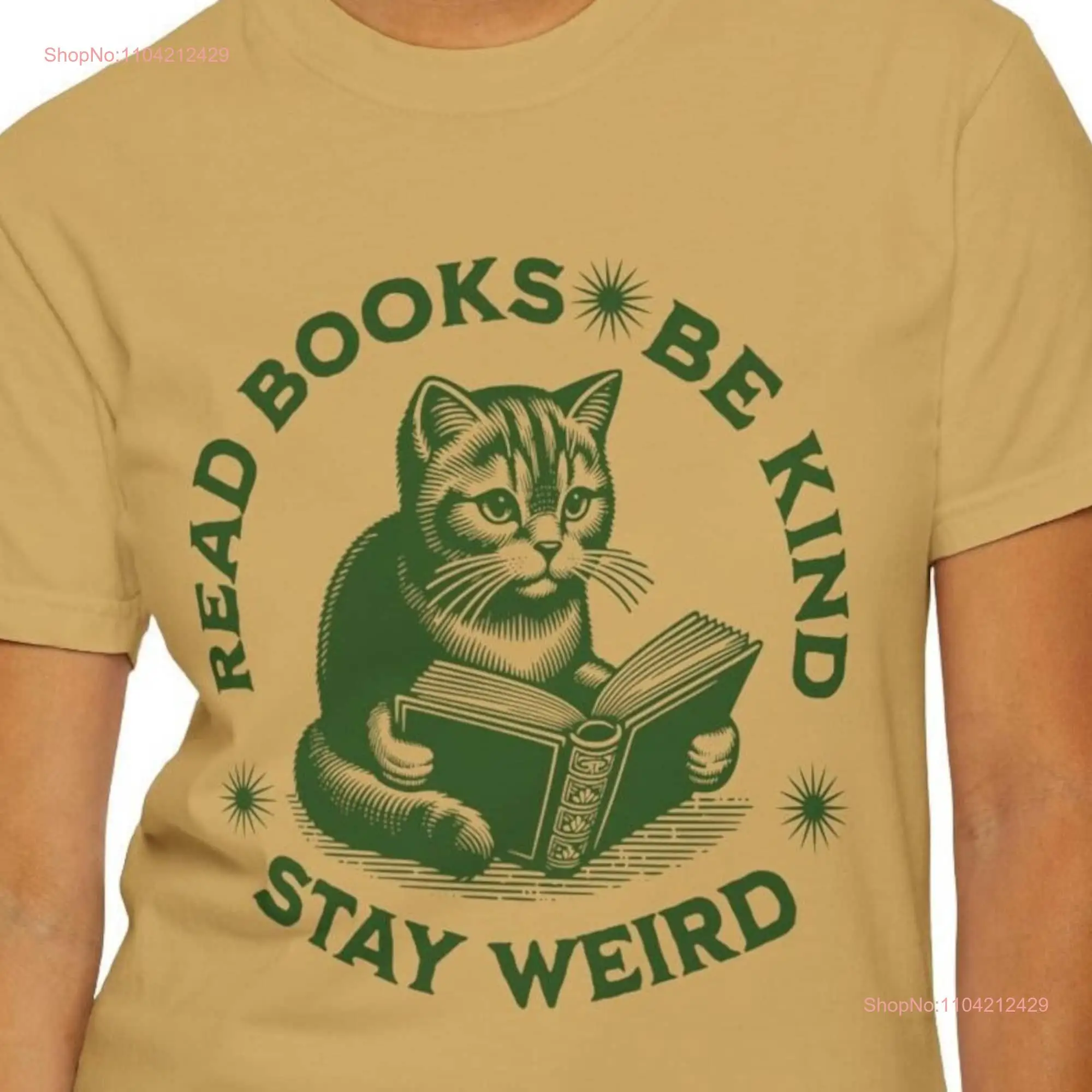 Read books be kind stay weird CaT T Shirt for Bibliophile Librarian Teacher Present Book Club exchange Roulette Bookish