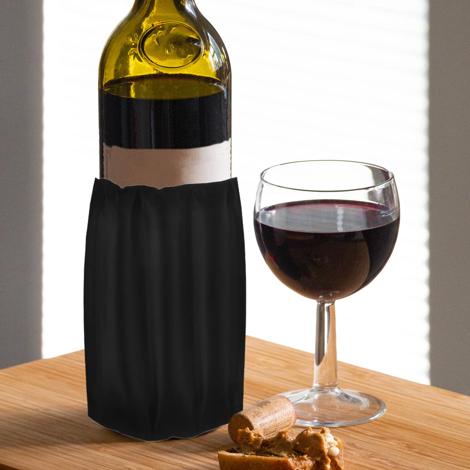 

Wine Cooling Sleeve Reusable Gel Pack Insulator for Bottles Maintains Temperature Extended Periods for Travel Outdoor Events