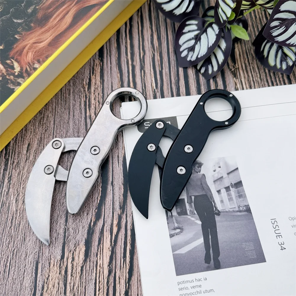 High-hardness Claw-shaped Folding Knife 420 Stainless Steel Blade Outdoor Camping Knife Realistic CSGO Game Simulation Tool