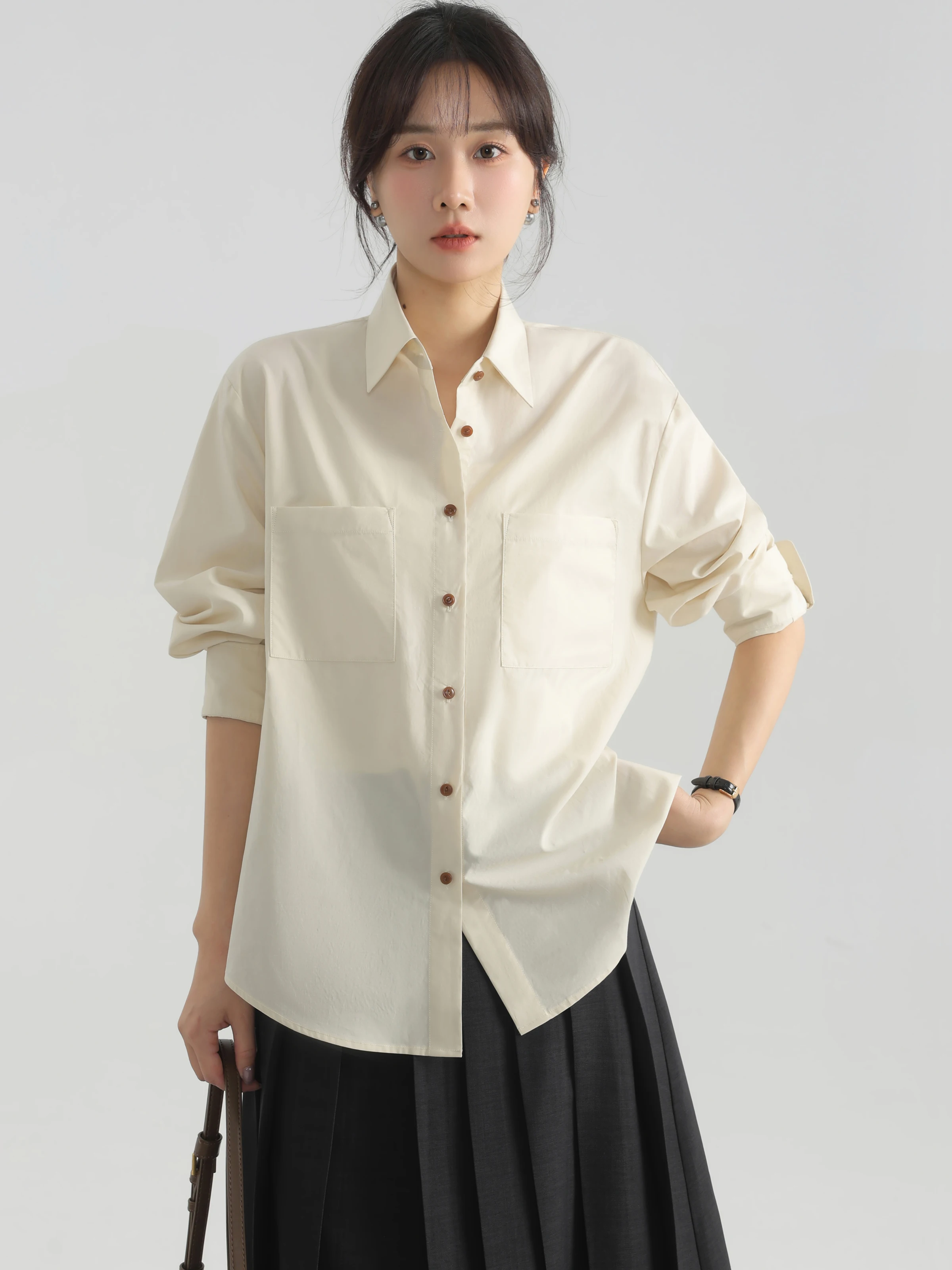 Elegant Vintage Loose Lapel Collar Shirt Top Women’s Autumn Commuter Casual Chic Long Sleeve Blouse for Layering and Daily Wear