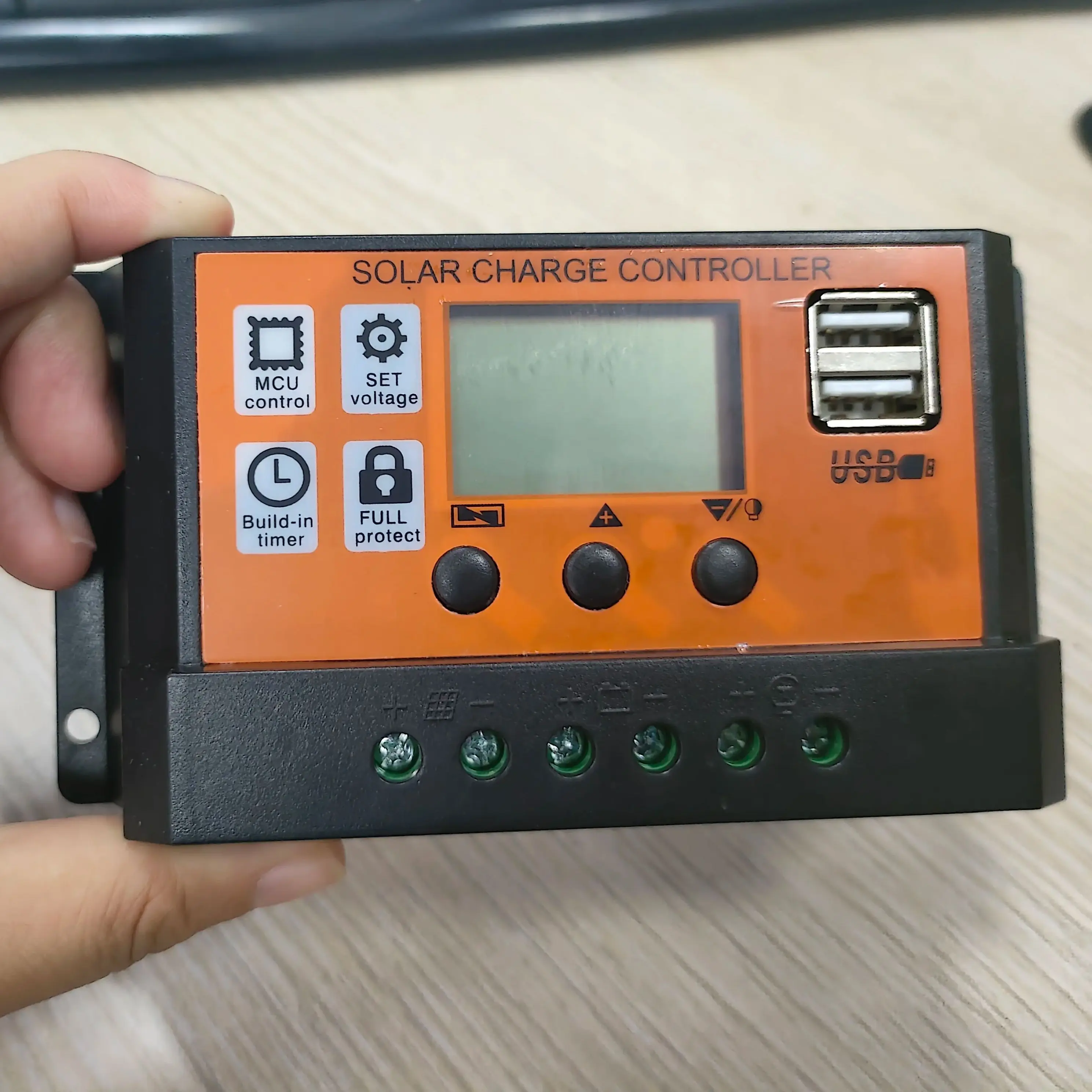 Solar Charge Controller 12V24V 30A/20A/10A Auto LCD Dual USB 5V Output Photovoltaic Solar Panel PV Regulator Load Discharger