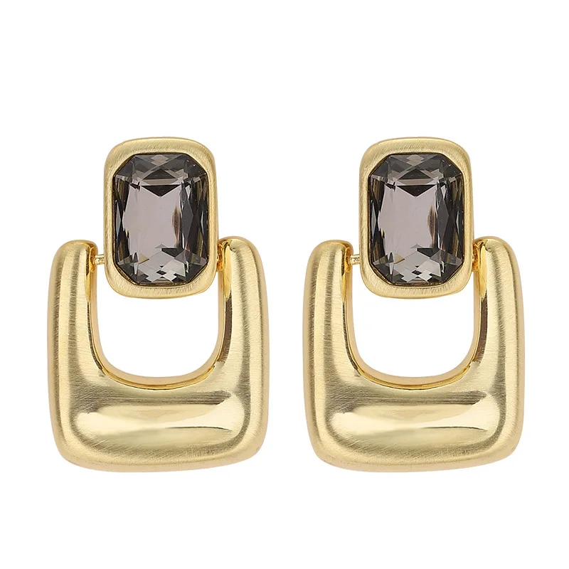 Fashionable and exquisite zircon geometric earrings exaggerate the niche, light luxury, high-end commuting earrings