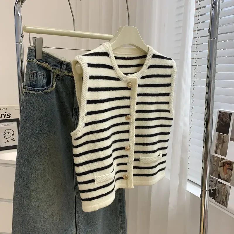 Japanese striped knitted vest women knitted sweater cardigans sleeveless