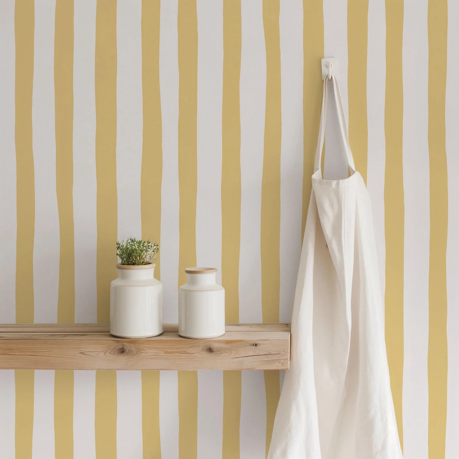 

Обои Sunshine Yellow Wobbly Stripes Peel and Stick, мягкая художественная полосатая настенная роспись для детской комнаты или традиционной бумаги