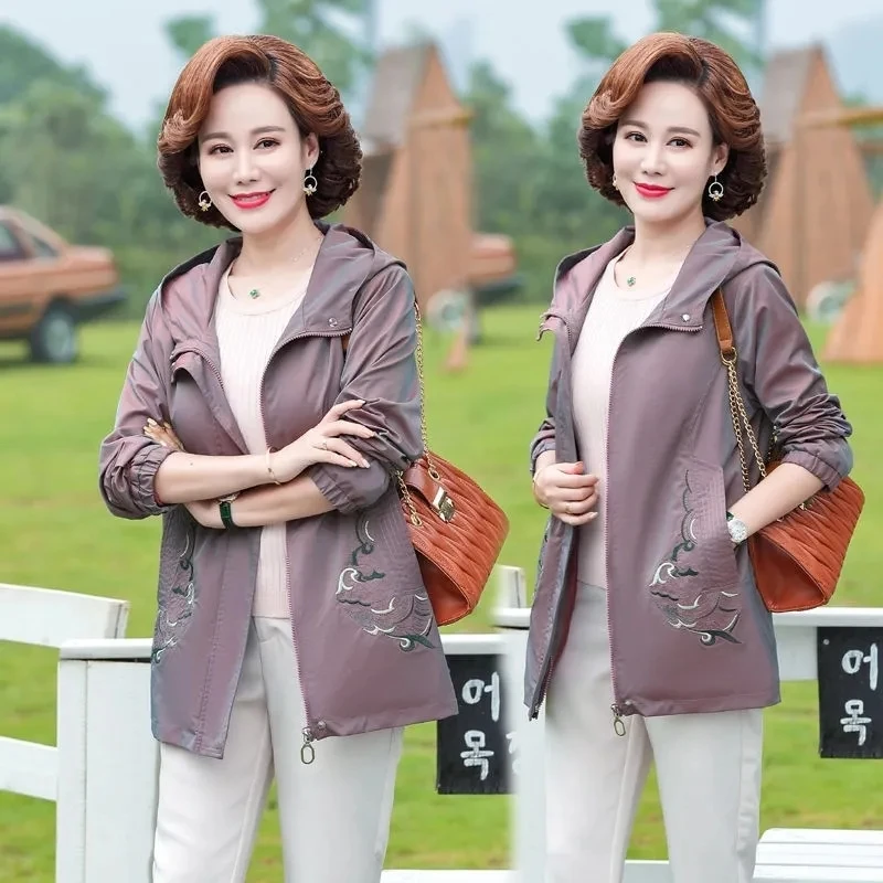 2023 Spring And Autumn New Mother's Casual Coat Female Middle-aged And Elderly Embroidery Fashion Loose Hooded Top Female Tide5X