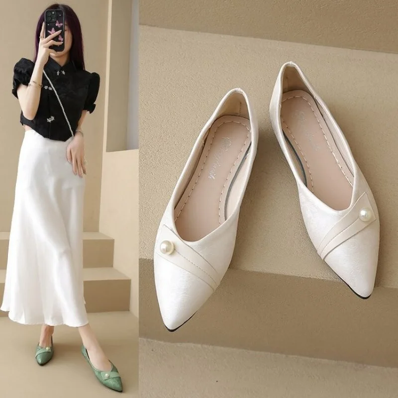 2026New Spring and Autumn Women's Shallow-Neck Versatile Pointed-Toe French Style Elegant Shoes
