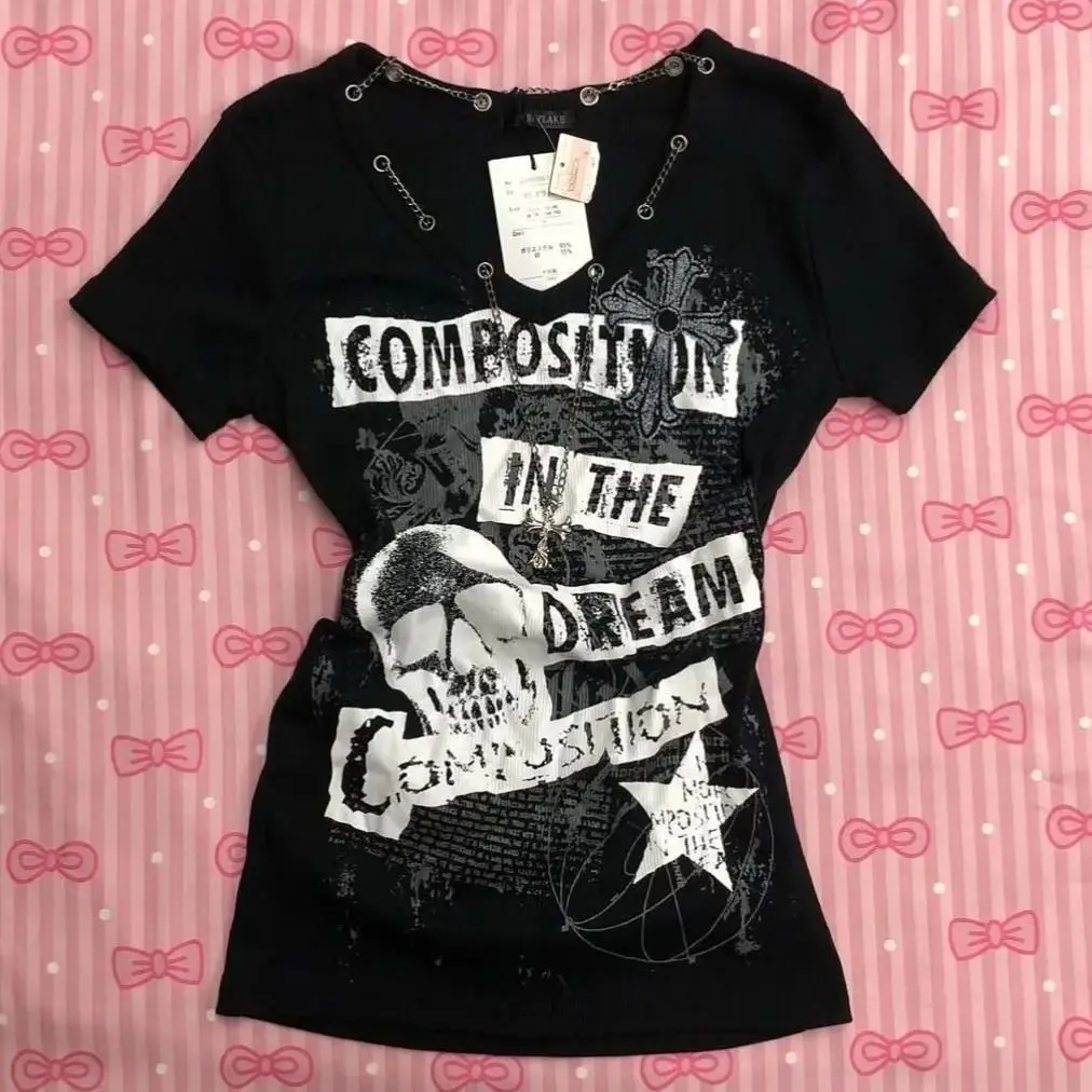Women Mall Goth Graphic Tee V Neck Metal Chain Black T Shirt Punk Grunge Aesthetic Skull Top Y2K Streetwear Slim Fit Vintage