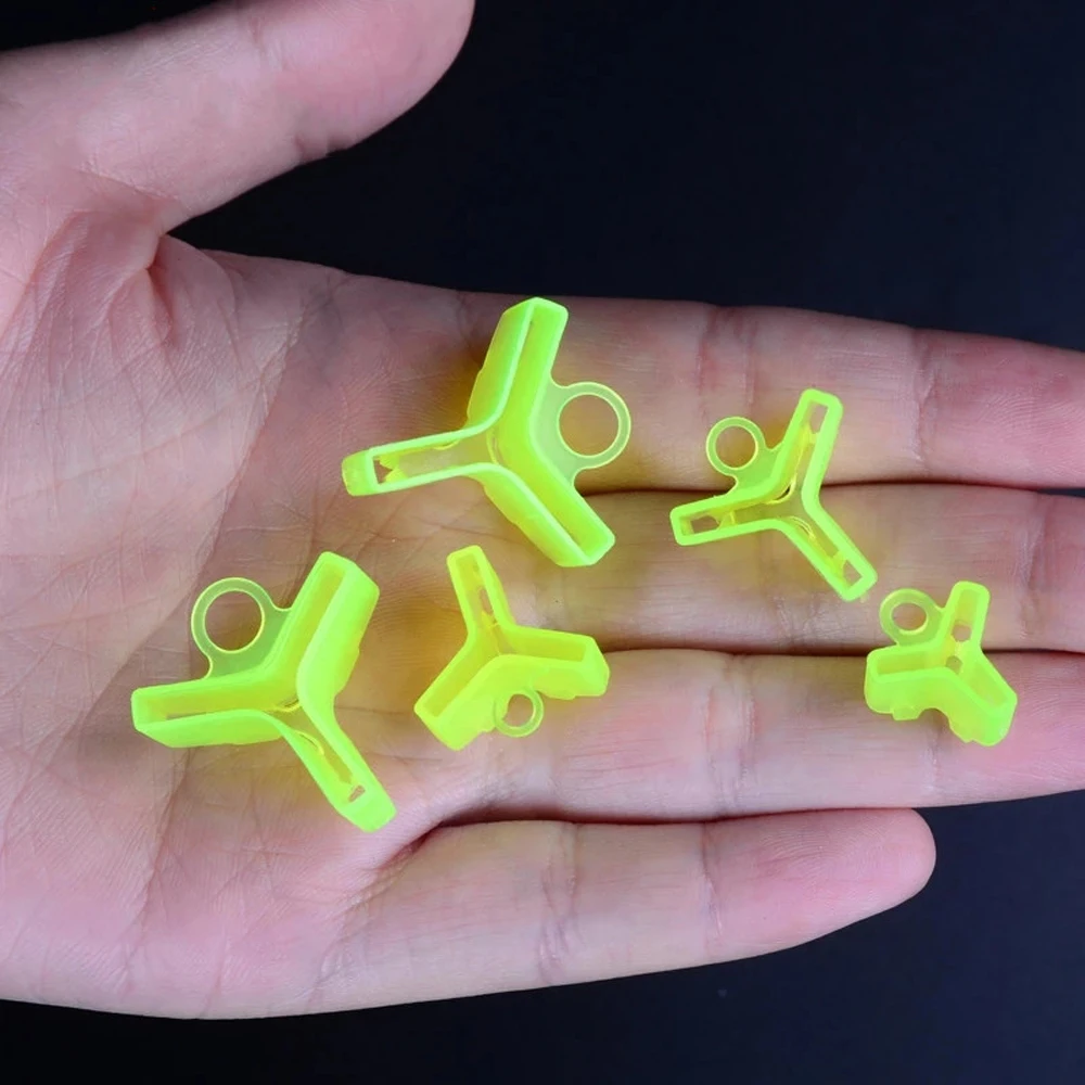 3 #   4 #   5 #   Copertura protettiva anti-gancio Attrezzatura da pesca Protezione di sicurezza Ganci tripli Supporto Ami tripli da pesca Cofani Ganci Coperture