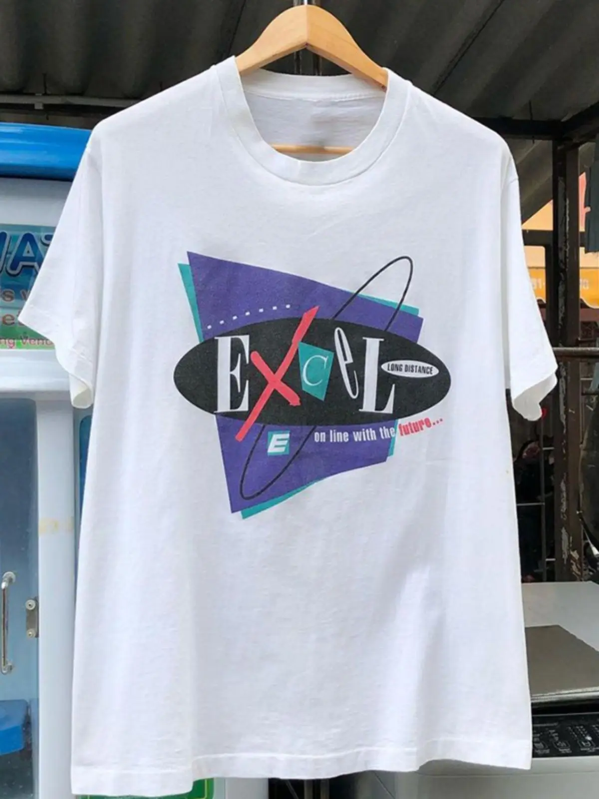 

Нишевая футболка Oversize Rue Américaine Rétro Style Universitaire Imprimé À Manches Courtes Pour Hommes Et Femmes En Pur Coton