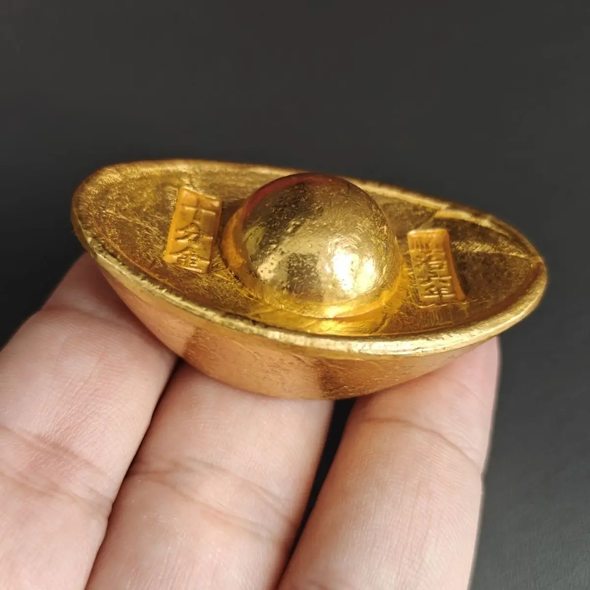 Tin Zhen Yuanbao ornament copper one color inside and outside fire does not change color collection of film and television props