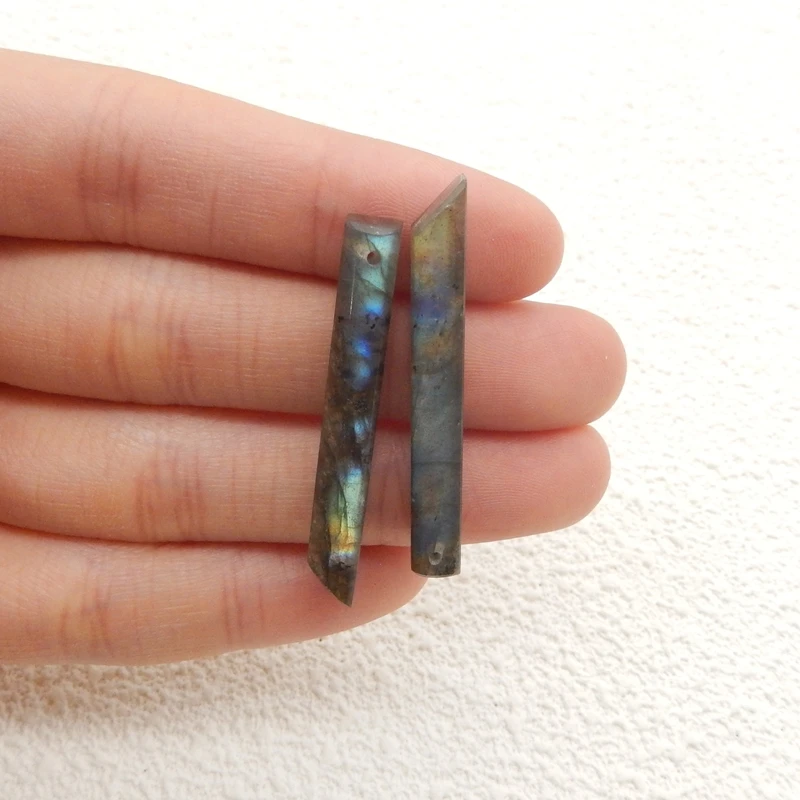 

Натуральные длинные серьги-бусины из лабрадорита, блестящие бусины 40x5 мм, модный ювелирный аксессуар для женщин, эффектный подарок, пара, 4.8 г